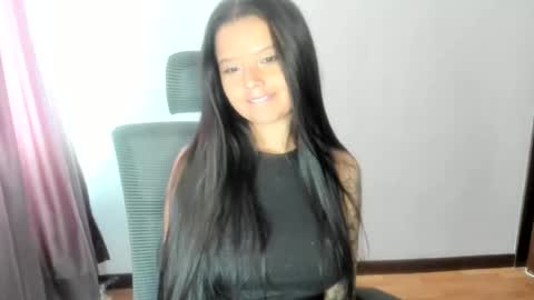 Snapshot of scarletrosee27 chatting on 06.30.26 scarletrosee27 online show from 06.30.26