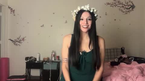 scarlet skyee online show from 08.02.26