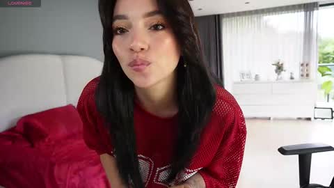 juli online show from 10.08.25