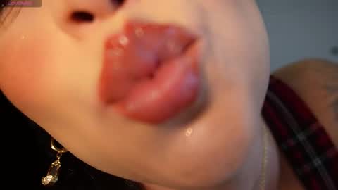 juli online show from 12.04.25