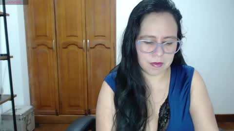 Snapshot of scarlett_af chatting on 05.21.26 Dayana online show from 05.21.26