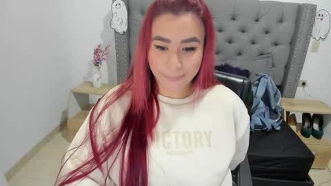 Scarlett Anaiz online show from 01.05.26