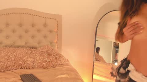 Scarlett Grand online show from 02.02.25