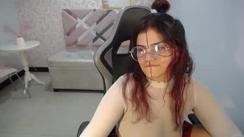 Snapshot of scarlett_jhonson_ch chatting on 06.25.26 scarlett_jhonson_ch online show from 06.25.26