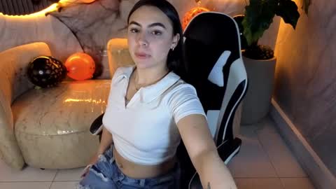 Scarlett online show from 10.15.25