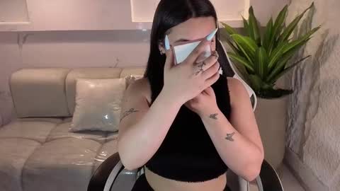 Scarlett online show from 11.11.25