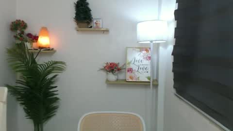    online show from 10.04.25