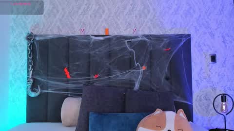 Scarlett online show from 10.30.25