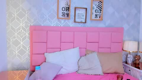 scarlett_vixen7 online show from 12.19.25