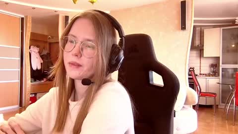 scarletta_ online show from 03.25.26