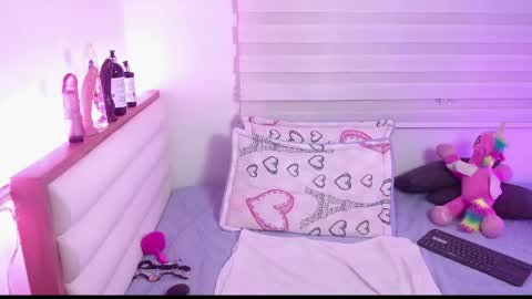 Snapshot of scarlettbooty chatting on 04.17.26 scarlettbooty online show from 04.17.26