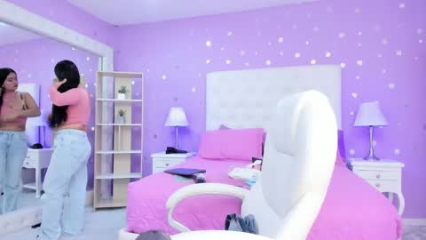 Scarlette  online show from 10.25.25