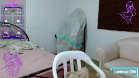 Snapshot of scarlette_mason_1 chatting on 10.09.25 KARLA online show from 10.09.25