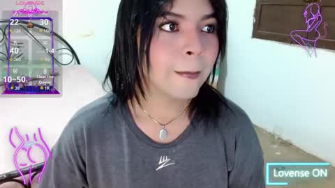 Snapshot of scarlette_mason_1 chatting on 10.27.25 KARLA online show from 10.27.25