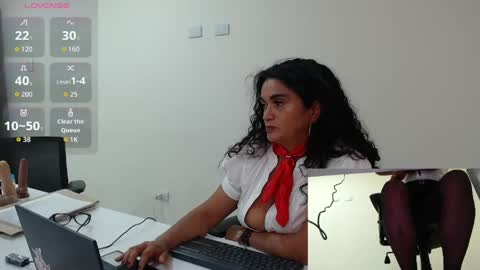 Snapshot of scarlettgreen_ chatting on 05.08.26 Scartt online show from 05.08.26