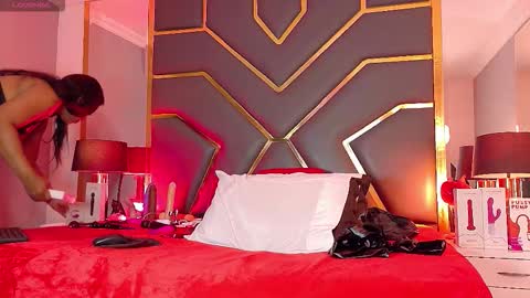 Scarlett Hot online show from 12.15.25