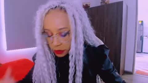 Snapshot of scarlettmalbec chatting on 07.11.26 Scarlett online show from 07.11.26