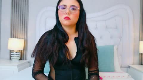 Snapshot of scarlettpetrovaa chatting on 04.06.26 Scarlett Petrova online show from 04.06.26