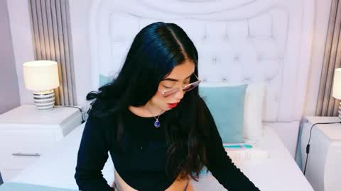 Snapshot of scarlettpetrovaa chatting on 04.30.26 Scarlett Petrova online show from 04.30.26