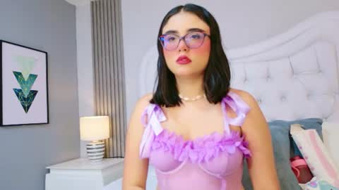 Snapshot of scarlettpetrovaa chatting on 06.20.26 Scarlett Petrova online show from 06.20.26