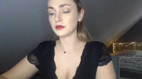 Snapshot of scarlettxblonde chatting on 06.01.26 ScarlettxBlonde online show from 06.01.26
