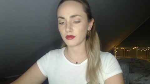 Snapshot of scarlettxblonde chatting on 06.08.26 ScarlettxBlonde online show from 06.08.26