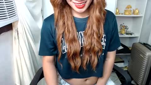 Queen Scarlet online show from 01.08.25