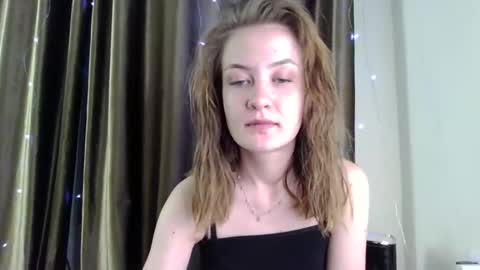 Snapshot of scented_elsa chatting on 05.15.26 Elsa online show from 05.15.26