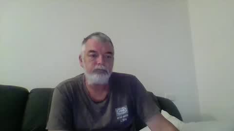 Snapshot of schooner73 chatting on 12.28.24 Schooner73 online show from 12.28.24