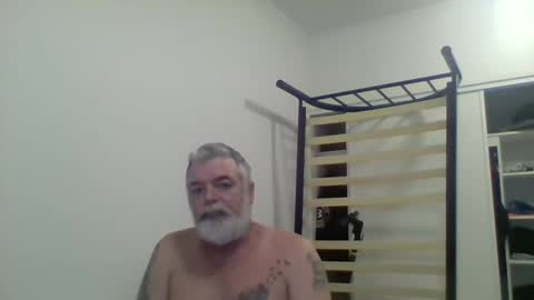 Snapshot of schooner73 chatting on 01.28.25 Schooner73 online show from 01.28.25