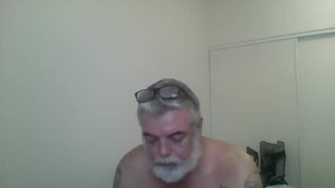 Snapshot of schooner73 chatting on 02.10.25 Schooner73 online show from 02.10.25