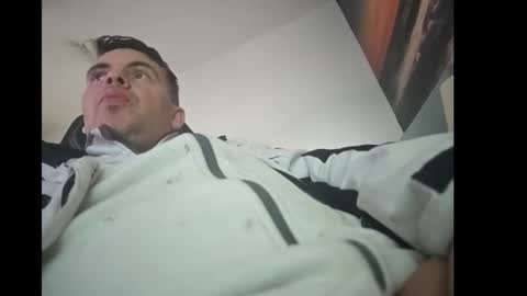 Snapshot of schosch01 chatting on 03.12.25 schosch01 online show from 03.12.25