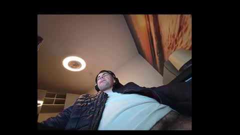 Snapshot of schosch01 chatting on 09.18.25 schosch01 online show from 09.18.25