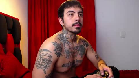Snapshot of scockpion_ chatting on 04.25.26 Alejandro help me to reach 200 thumps up online show from 04.25.26