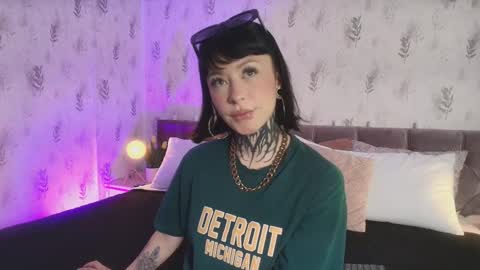 Scolw  online show from 11.05.25