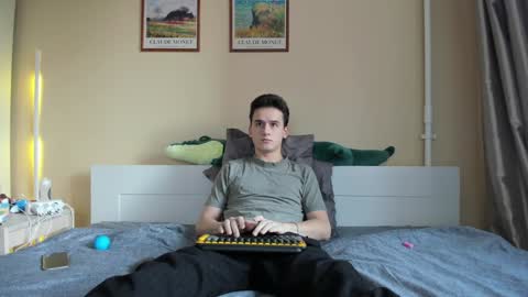 Thomas brunette and Alex blond online show from 12.04.24