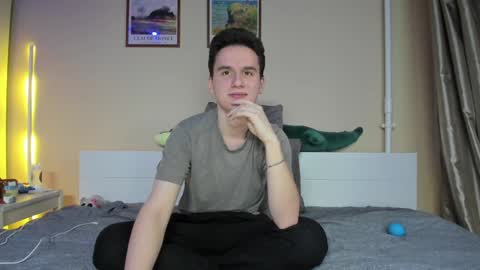 Thomas brunette and Alex blond online show from 12.04.24