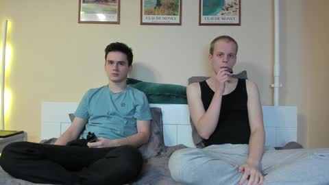 Thomas brunette and Alex blond online show from 12.06.24