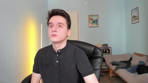 Thomas brunette and Alex blond online show from 02.06.25