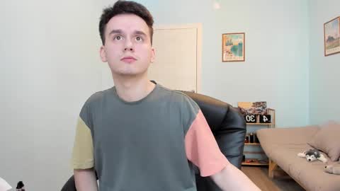 Thomas brunette and Alex blond online show from 02.18.25