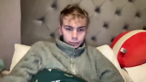 Snapshot of scottish_twink01 chatting on 02.06.25 danny online show from 02.06.25