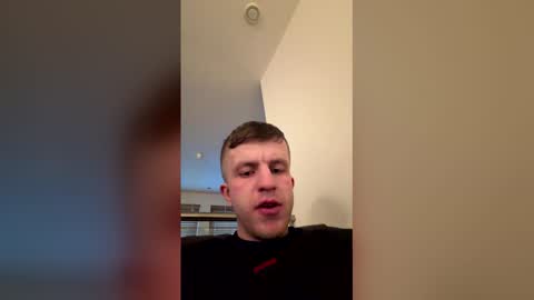 Snapshot of scottishguy220110 chatting on 02.07.26 scottishguy220110 online show from 02.07.26