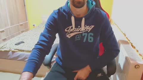 Snapshot of scotty_98 chatting on 01.04.25 scotty_98 online show from 01.04.25