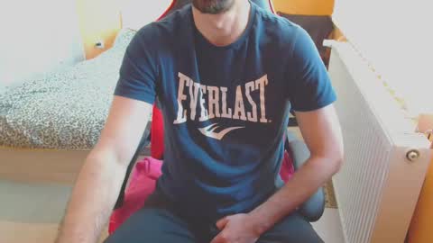 Snapshot of scotty_98 chatting on 01.19.25 scotty_98 online show from 01.19.25