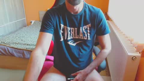 Snapshot of scotty_98 chatting on 01.25.25 scotty_98 online show from 01.25.25