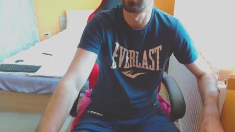 Snapshot of scotty_98 chatting on 01.26.25 scotty_98 online show from 01.26.25