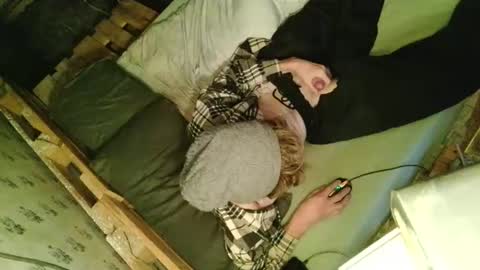 scratt67 online show from 12.15.25