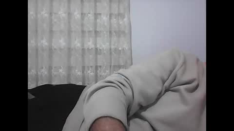 Snapshot of screw2 chatting on 12.15.24 Evren online show from 12.15.24