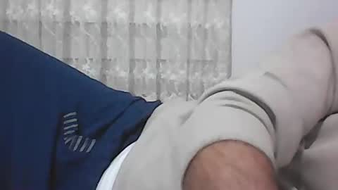 Snapshot of screw2 chatting on 01.14.25 Evren online show from 01.14.25