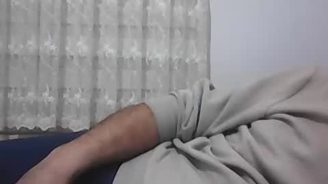 Snapshot of screw2 chatting on 01.14.25 Evren online show from 01.14.25